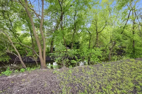 915 Mayfield Drive Round Lake Beach IL 60073