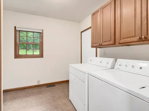 449 Arbor Avenue West Chicago IL 60185