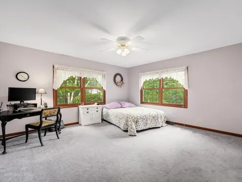 449 Arbor Avenue West Chicago IL 60185