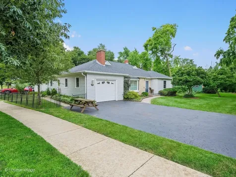 449 Arbor Avenue West Chicago IL 60185
