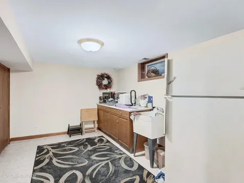 449 Arbor Avenue West Chicago IL 60185