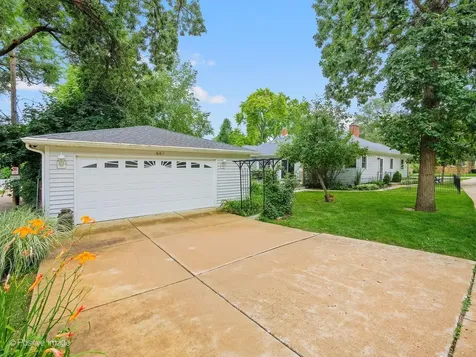 449 Arbor Avenue West Chicago IL 60185