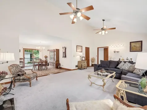 449 Arbor Avenue West Chicago IL 60185