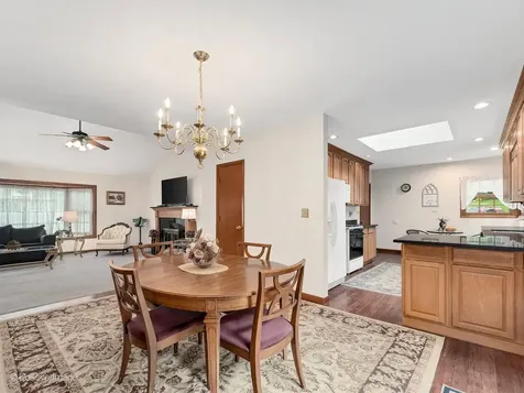449 Arbor Avenue West Chicago IL 60185