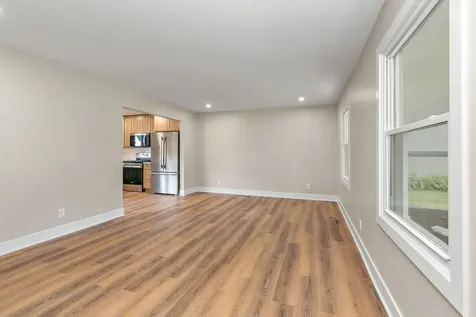 619 Dartmoor Drive Crystal Lake IL 60014