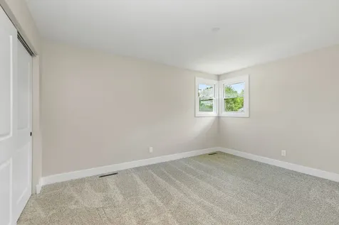 619 Dartmoor Drive Crystal Lake IL 60014