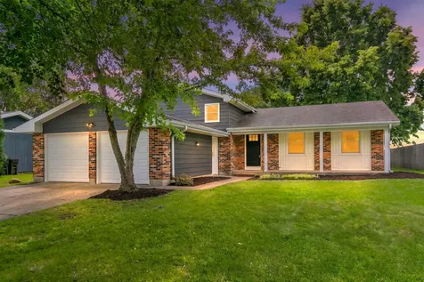 619 Dartmoor Drive Crystal Lake IL 60014