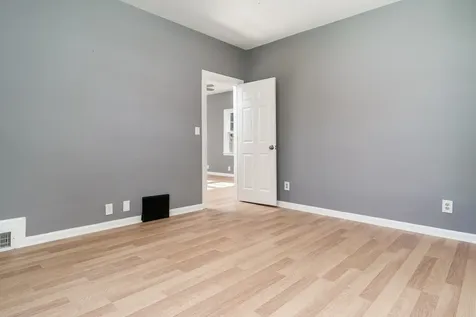2807 Yonge Street Rockford IL 61101
