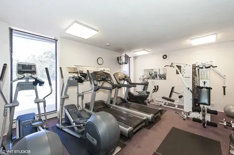 5701 North Sheridan Road Chicago IL 60660