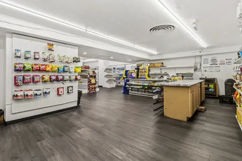 5701 North Sheridan Road Chicago IL 60660