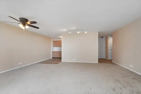 5701 North Sheridan Road Chicago IL 60660
