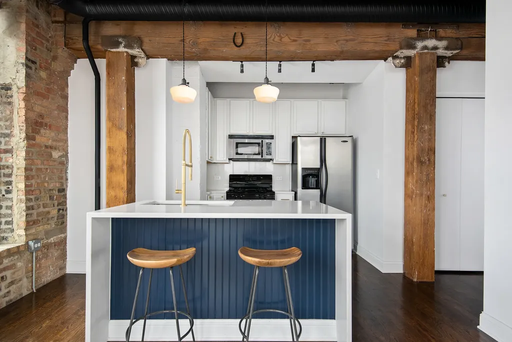 106 North Aberdeen Street Chicago IL 60607
