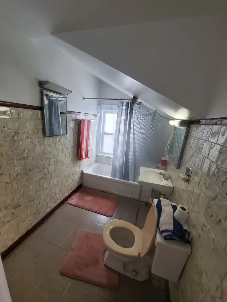 4158 West Wellington Avenue Chicago IL 60641