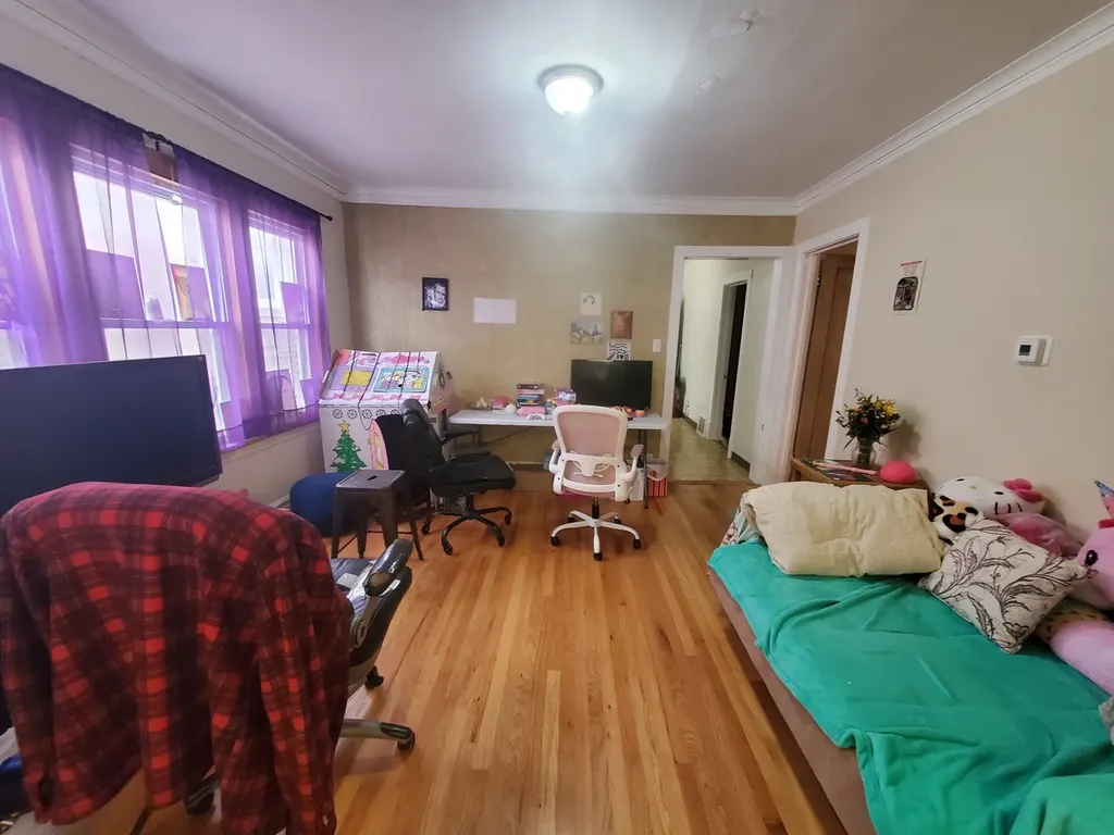 4158 West Wellington Avenue Chicago IL 60641