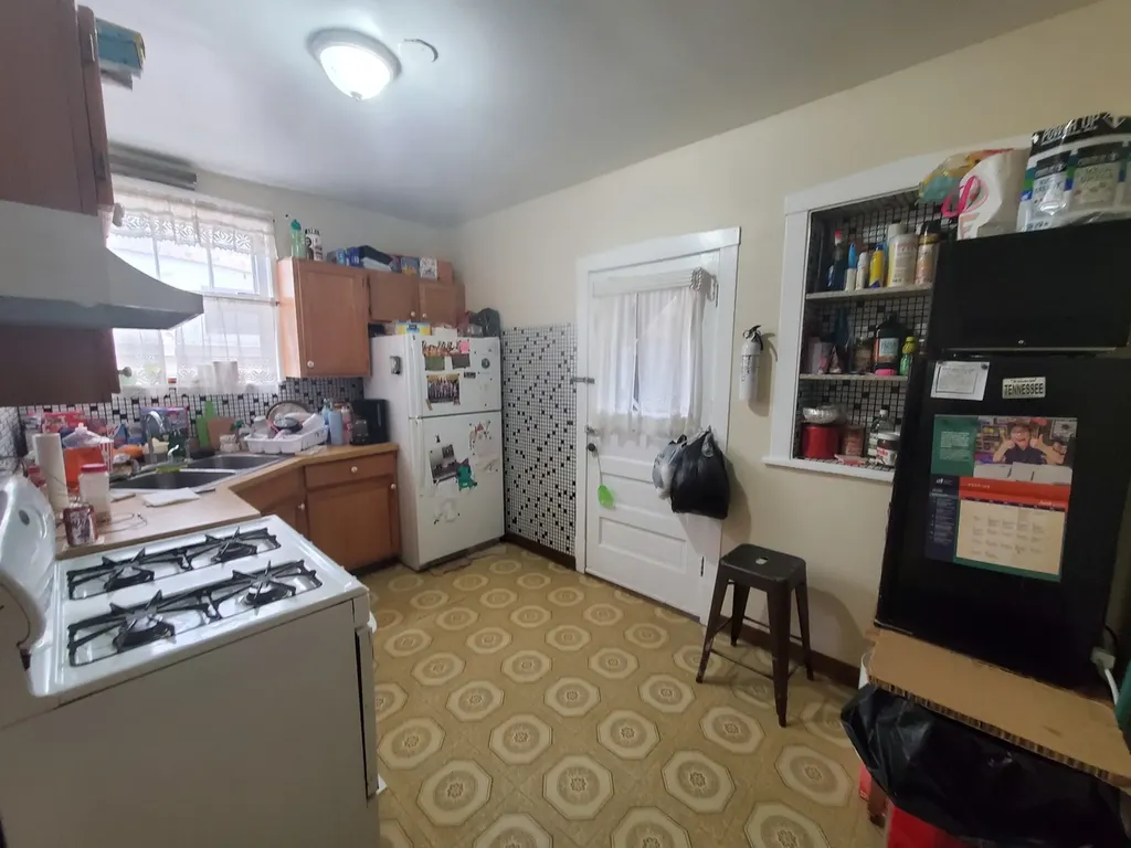 4158 West Wellington Avenue Chicago IL 60641
