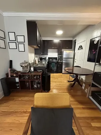 639 West Roscoe Street Chicago IL 60657
