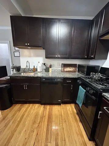 639 West Roscoe Street Chicago IL 60657
