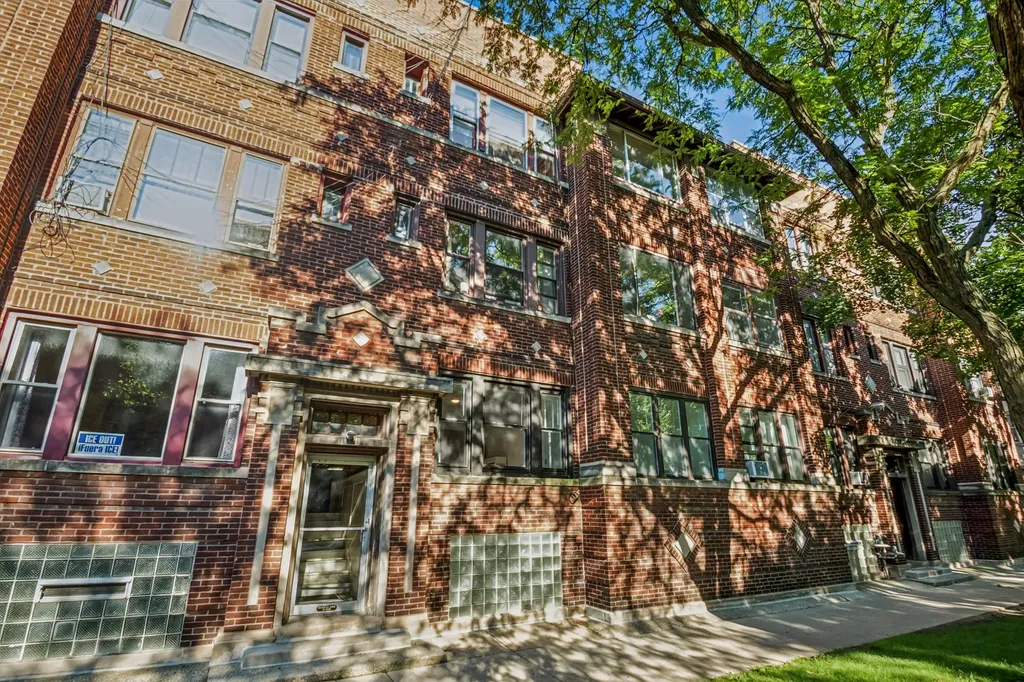 5463 South Ellis Avenue Chicago IL 60615