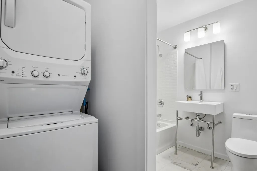 5463 South Ellis Avenue Chicago IL 60615