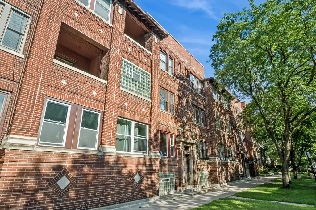 5463 South Ellis Avenue Chicago IL 60615