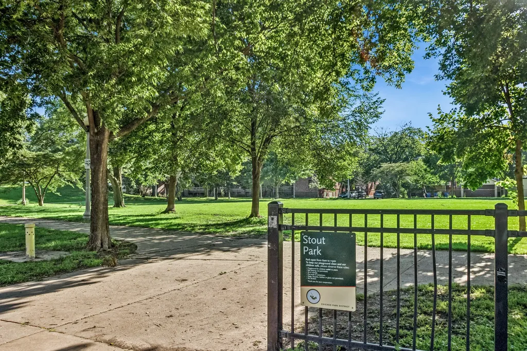 5463 South Ellis Avenue Chicago IL 60615