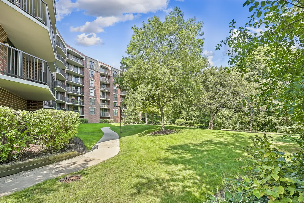 511 Aurora Avenue Naperville IL 60540