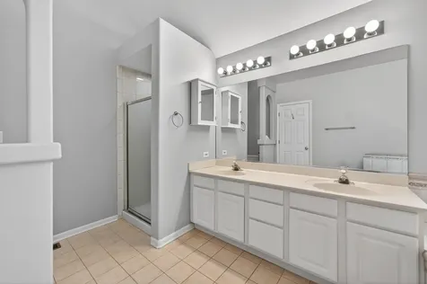 1051 West Sutton Court Palatine IL 60067