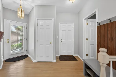 1051 West Sutton Court Palatine IL 60067