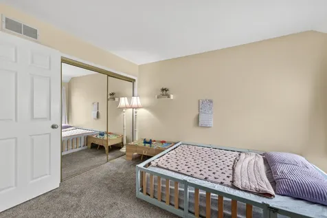 1051 West Sutton Court Palatine IL 60067