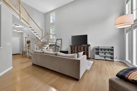 1051 West Sutton Court Palatine IL 60067