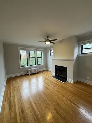 635 West Roscoe Street Chicago IL 60657