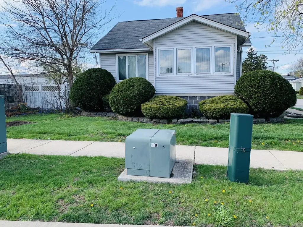 246 East 161st Place South Holland IL 60473