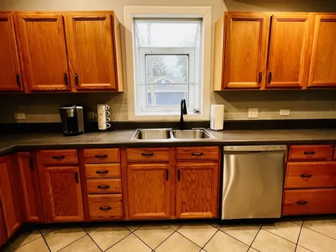 246 East 161st Place South Holland IL 60473