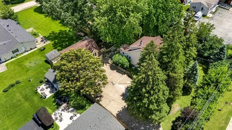 34069 North Hainesville Road Round Lake IL 60073