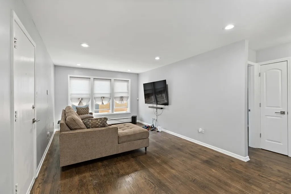 9211 South Cottage Grove Avenue Chicago IL 60619