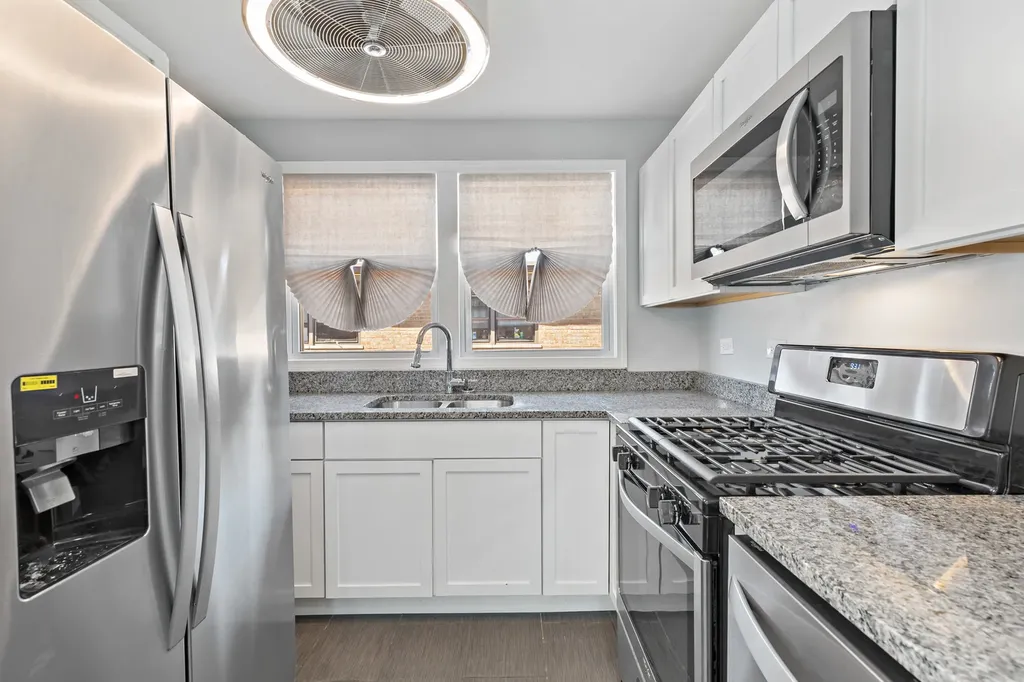 9211 South Cottage Grove Avenue Chicago IL 60619
