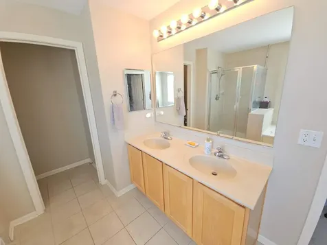 668 Acadia Circle Crystal Lake IL 60014