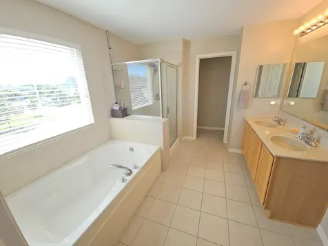668 Acadia Circle Crystal Lake IL 60014