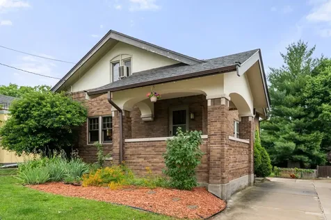 816 Paris Avenue Rockford IL 61107