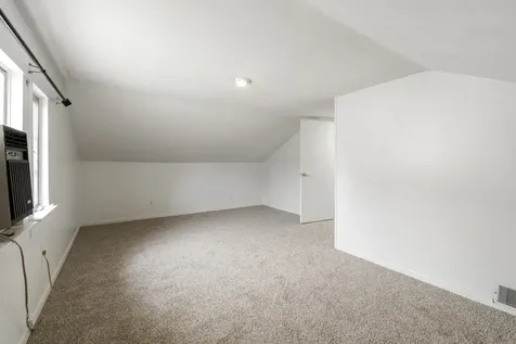 816 Paris Avenue Rockford IL 61107