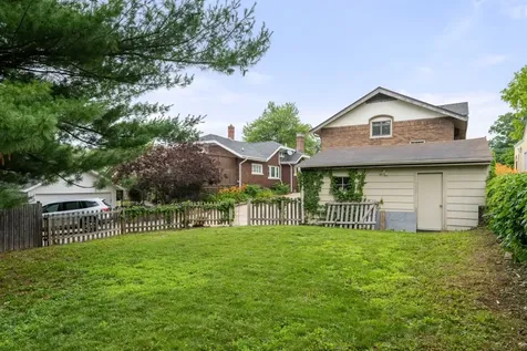 816 Paris Avenue Rockford IL 61107