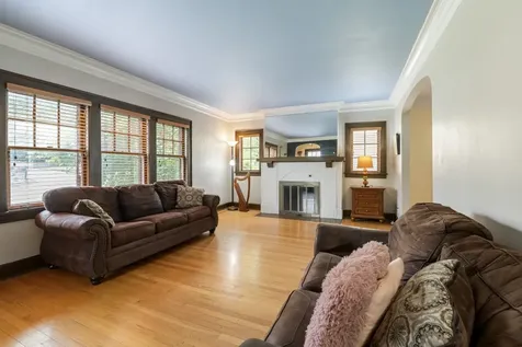816 Paris Avenue Rockford IL 61107