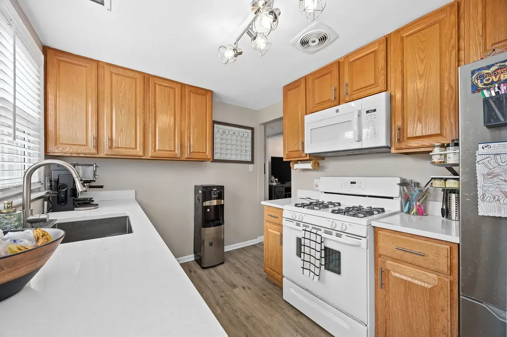 548 Prairie Avenue Downers Grove IL 60515