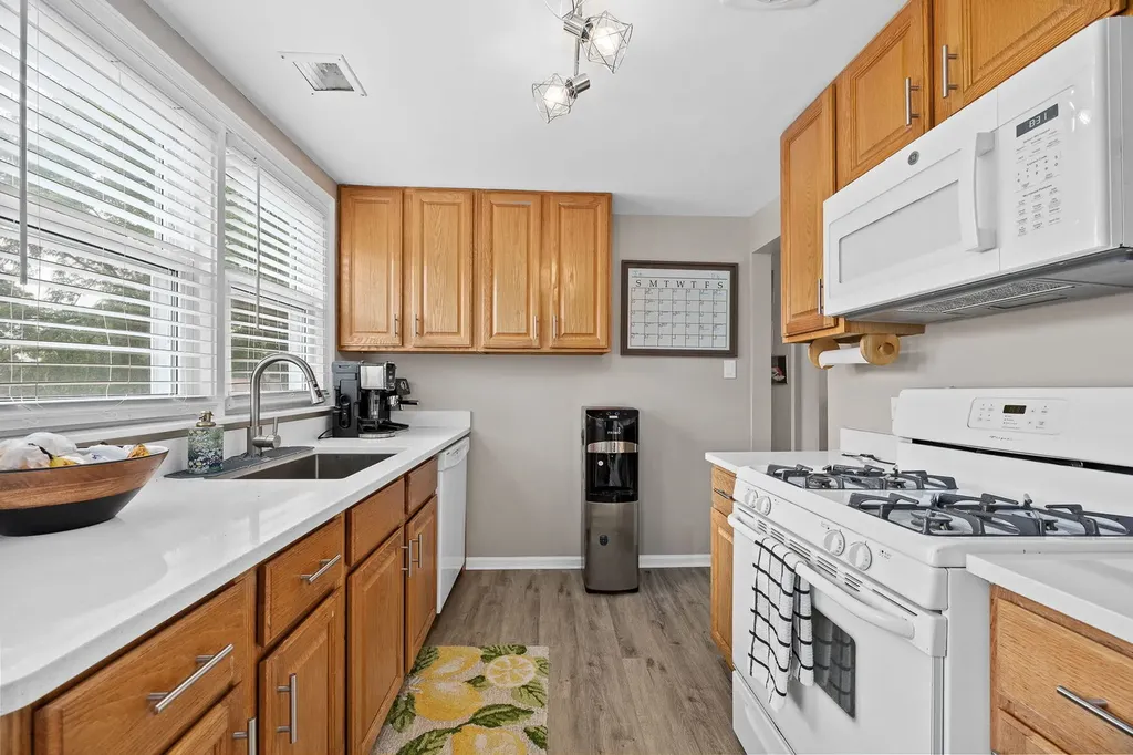 548 Prairie Avenue Downers Grove IL 60515