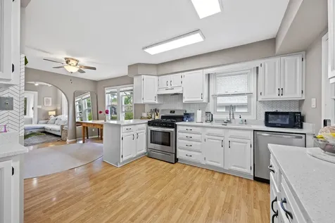 548 Prairie Avenue Downers Grove IL 60515