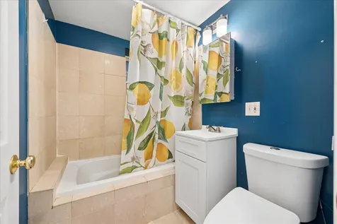 3845 West Altgeld Street Chicago IL 60647