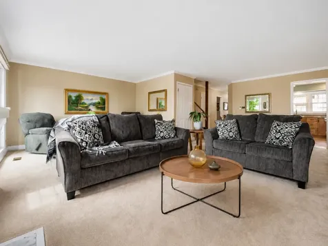 1150 Oakview Drive Wheaton IL 60187