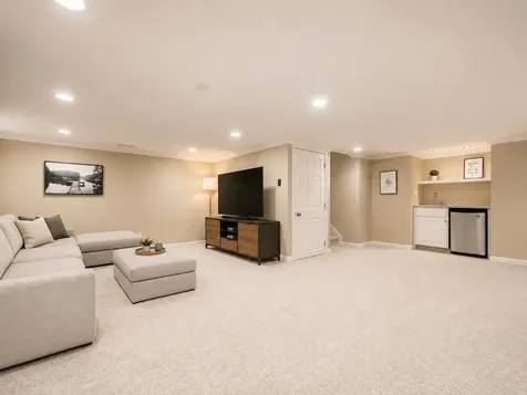 1150 Oakview Drive Wheaton IL 60187