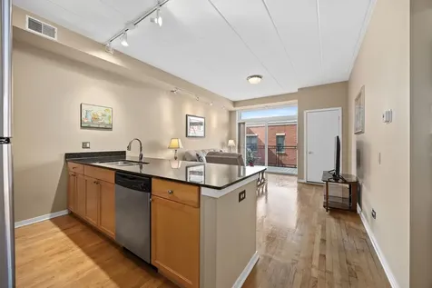 974 West 35th Place Chicago IL 60609