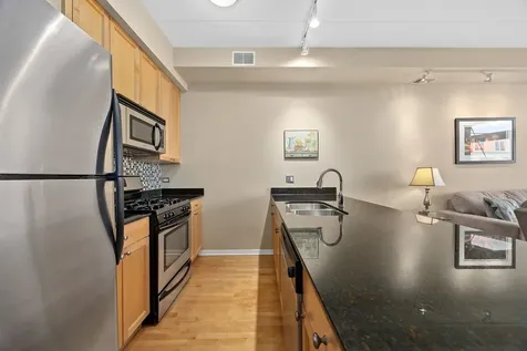 974 West 35th Place Chicago IL 60609